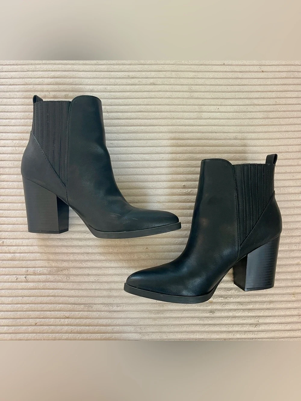 American Eagle Outfitters Black Bootie Heels Pointed Toe